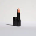 producto de ejemplo ideal, barra de labios nude en envase negro, ideal para cualquier ocasión.